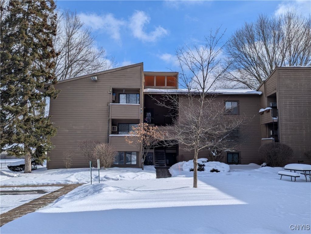 1 Watertree Drive, East Syracuse, NY 13057 Main Photo