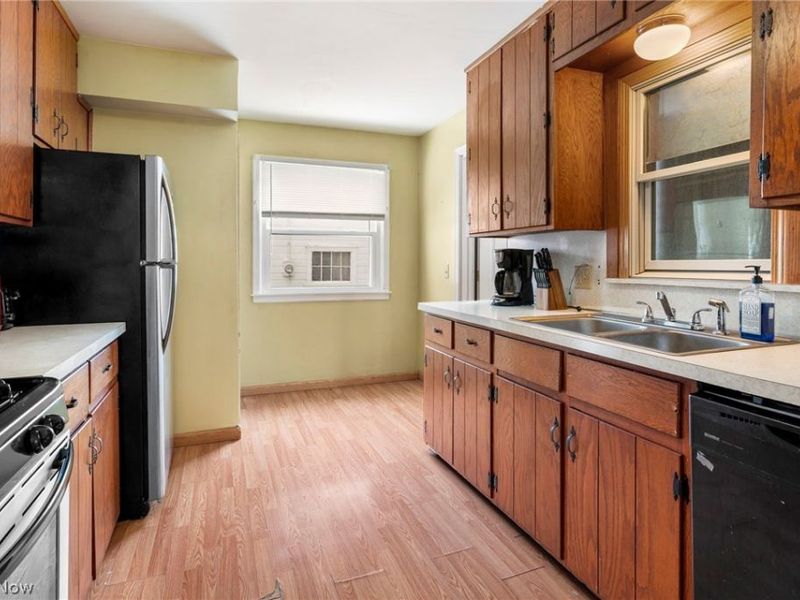 720 Vincent Boulevard, Alliance, OH 44601 Photo 3