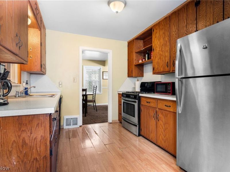 720 Vincent Boulevard, Alliance, OH 44601 Photo 5