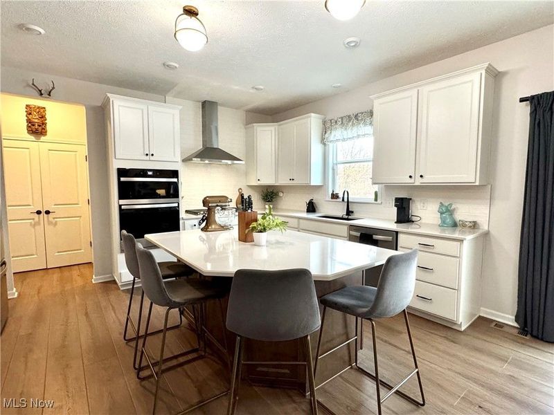 1411 Tullamore Trail, Wadsworth, OH 44281 Photo 10