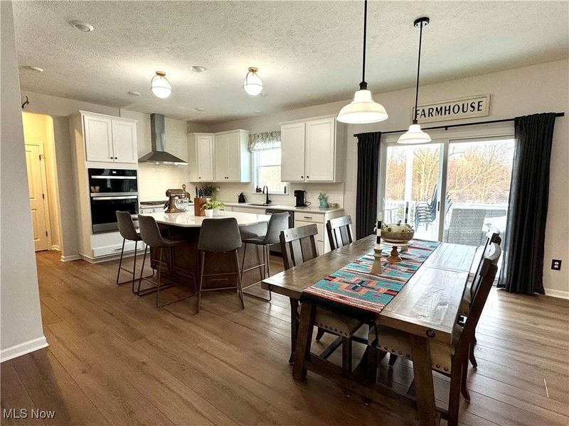 1411 Tullamore Trail, Wadsworth, OH 44281 Photo 9