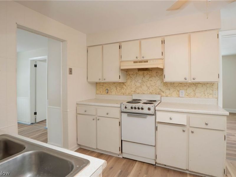 7192-7194 Middlebranch Avenue NE, Canton, OH 44721 Photo 7