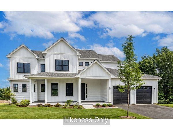 13 Barn Road, South Burlington, VT 05403