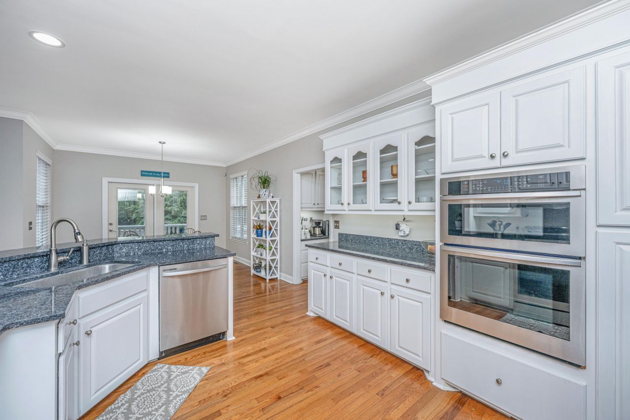 1155 Highway 61 Photo 23