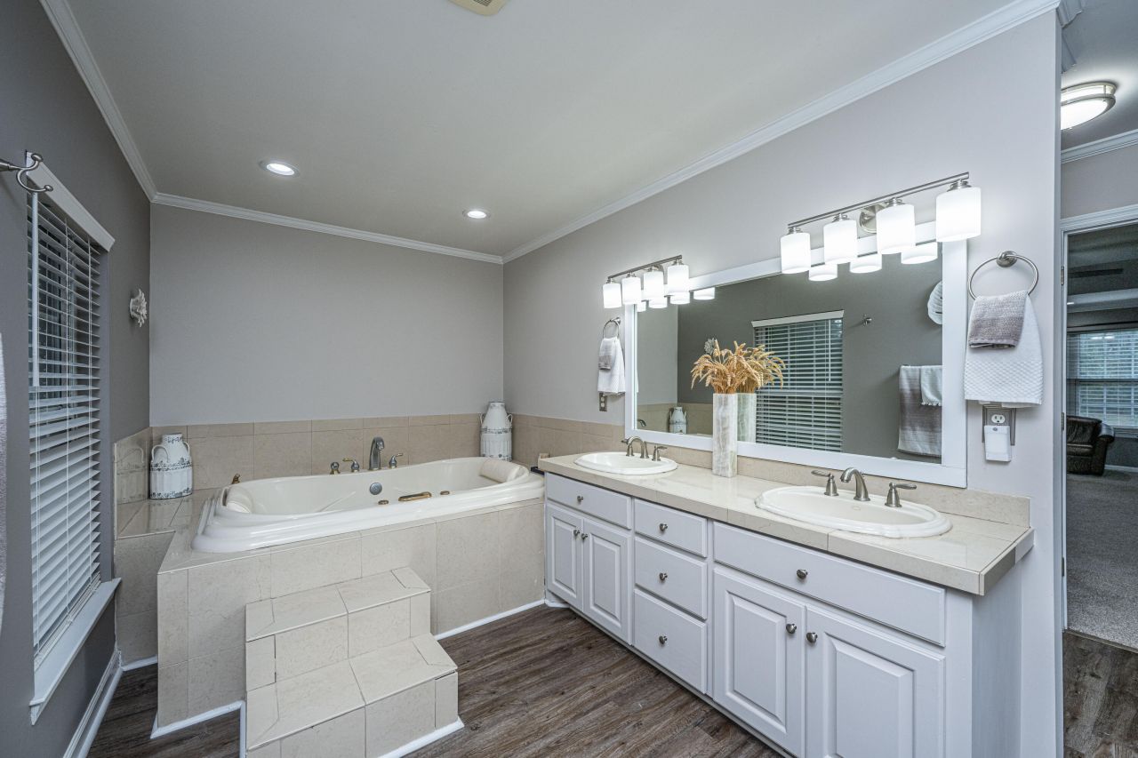 1155 Highway 61 Photo 34