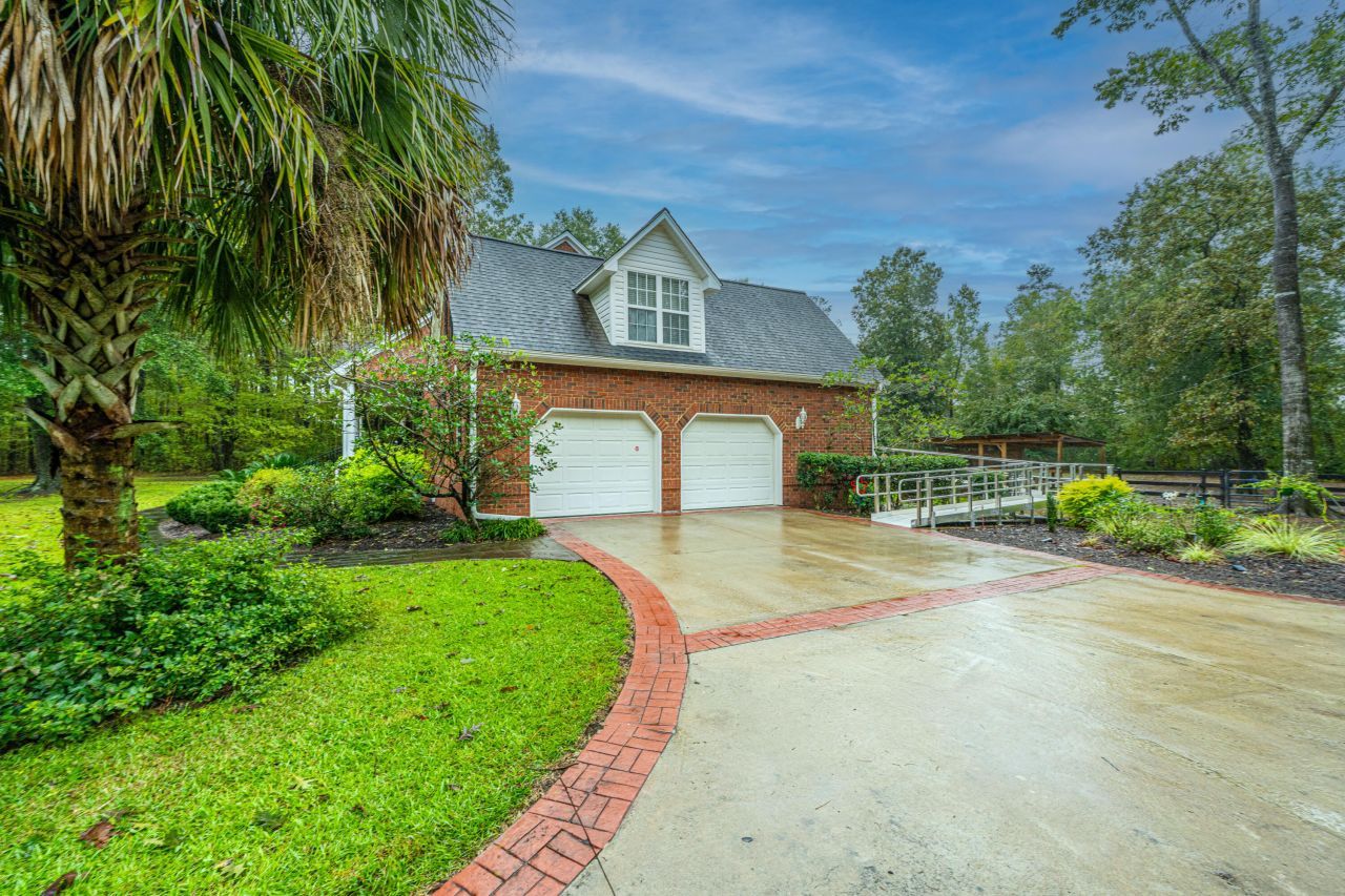 1155 Highway 61 Photo 7