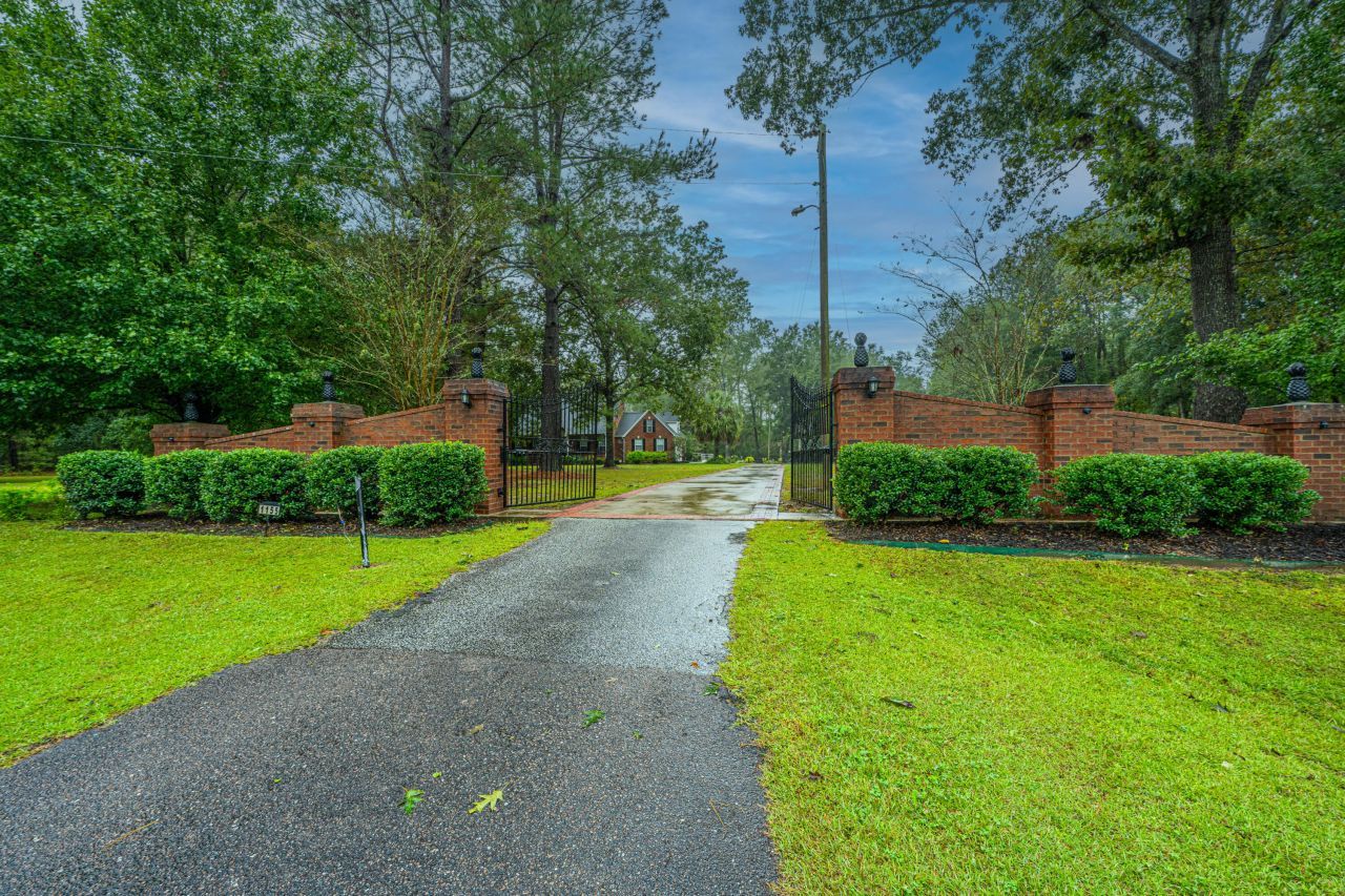 1155 Highway 61 Photo 9