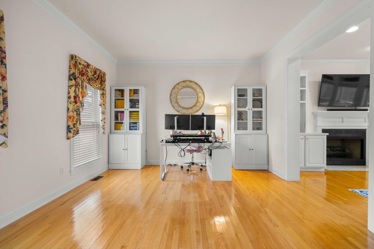 1480 Country Club Circle Photo 10