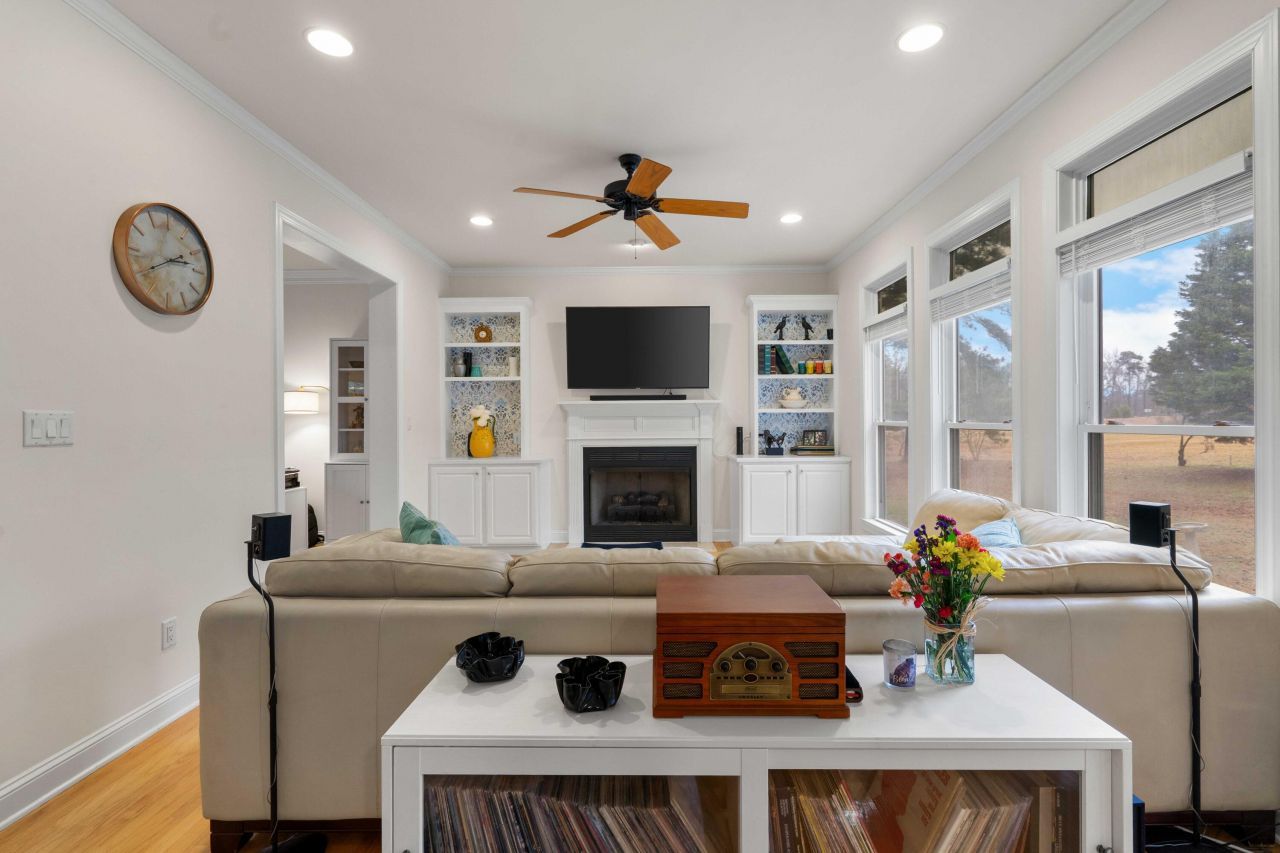 1480 Country Club Circle Photo 13