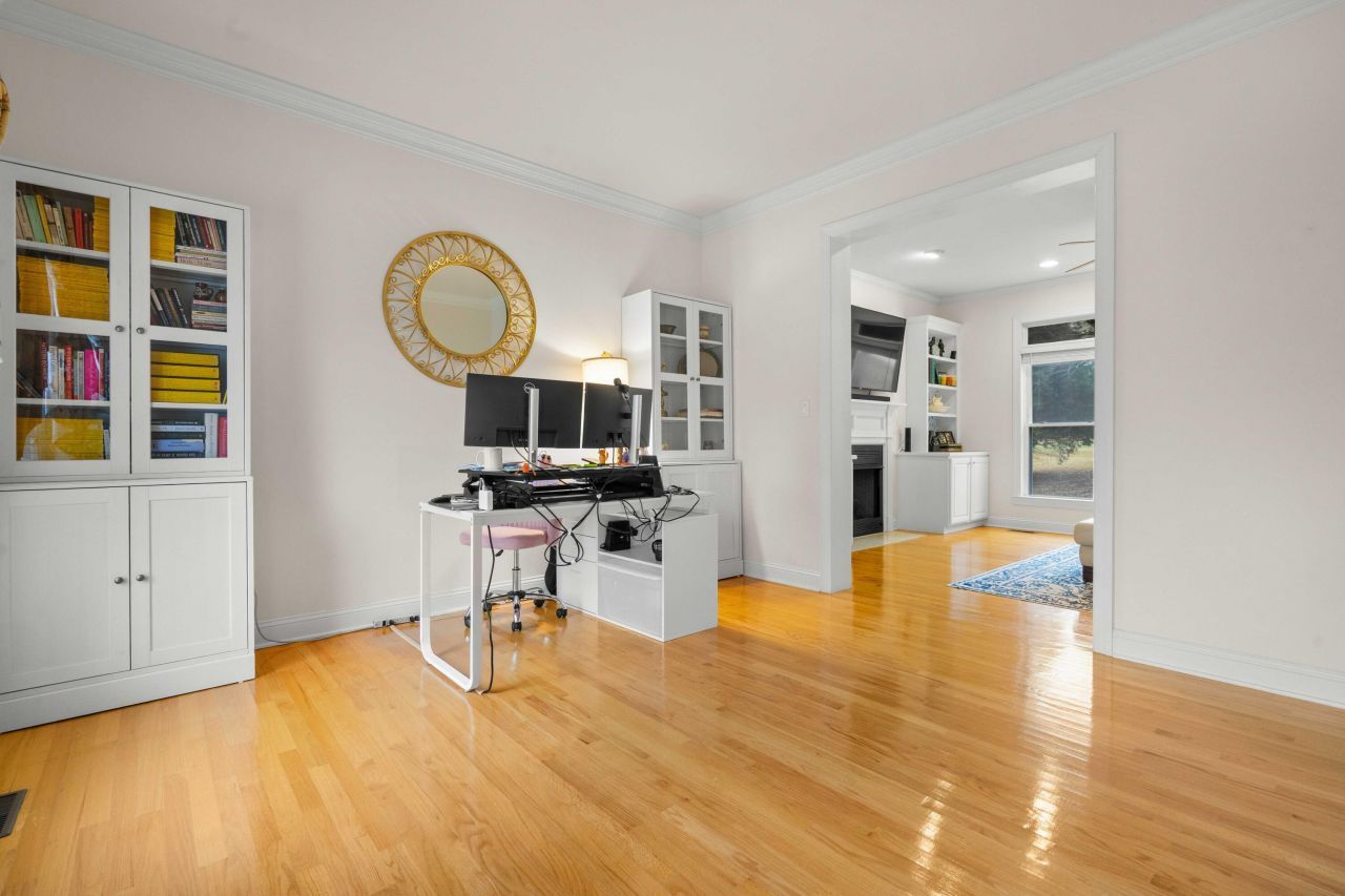 1480 Country Club Circle Photo 9