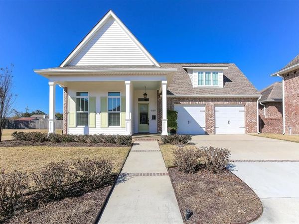 1220 Five Oaks Drive, Lake Charles, LA 70605