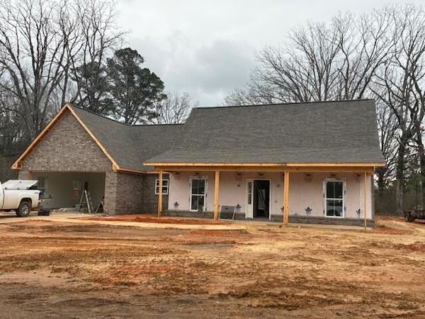 22 Laura's Cove, Starkville, MS 39759