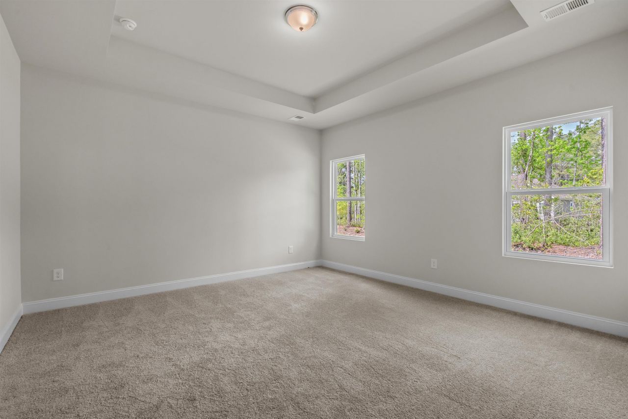 112 Furnies Place Photo 8