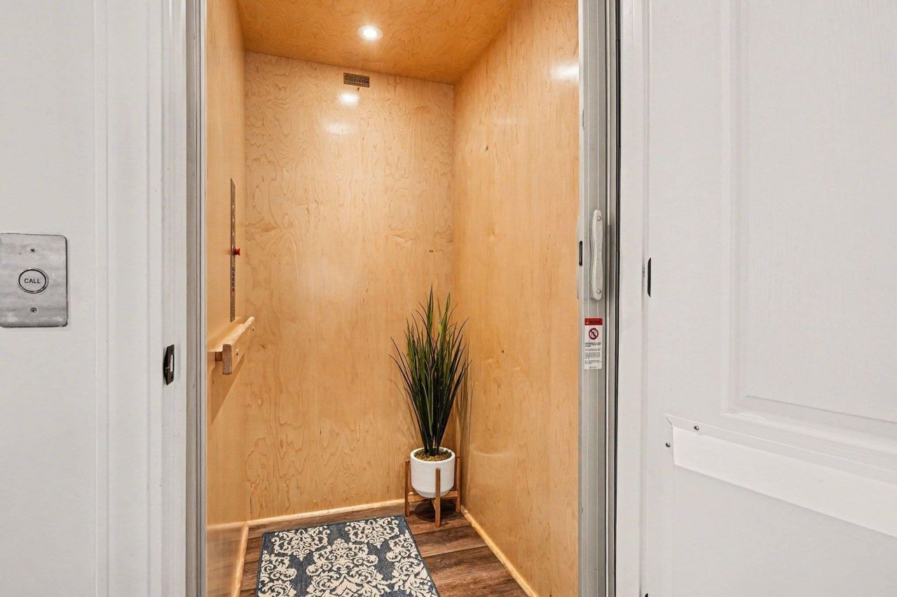 244 Gloucester Way Photo 20