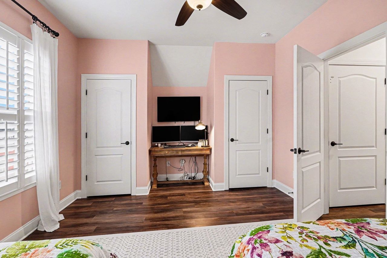 244 Gloucester Way Photo 29