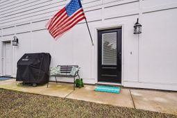 244 Gloucester Way photo 4