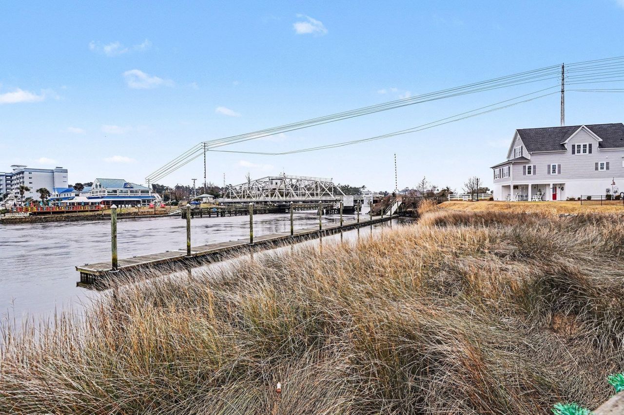 244 Gloucester Way Photo 36