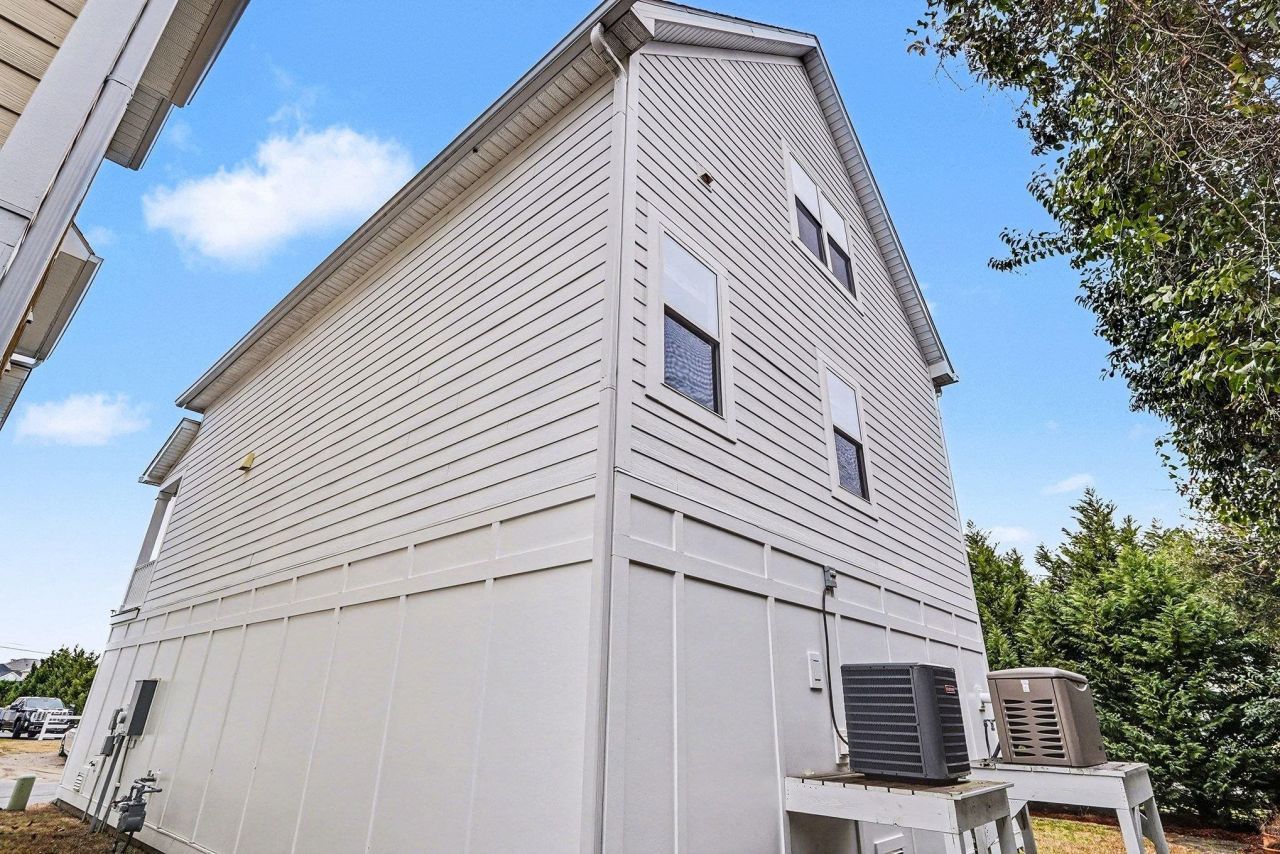 244 Gloucester Way Photo 40