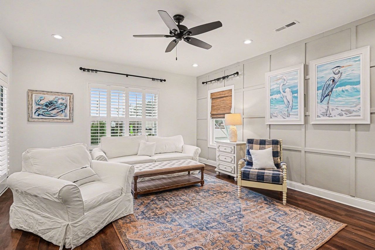 244 Gloucester Way Photo 8