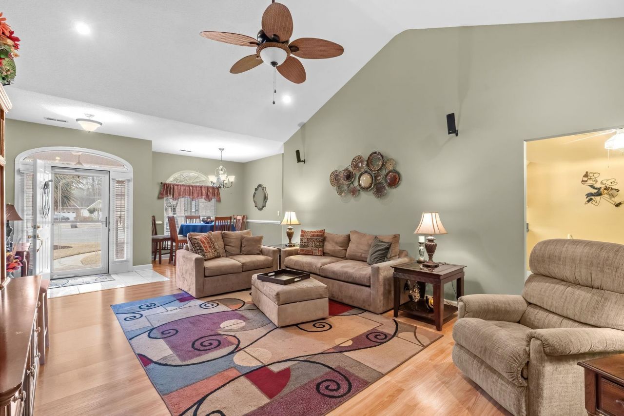 2977 Woodberry Ct. Photo 4