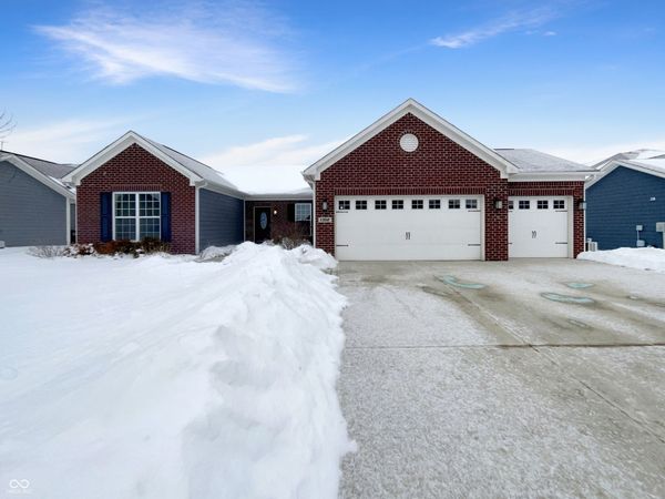 1302 Old Market Square, Greenwood, IN 46143