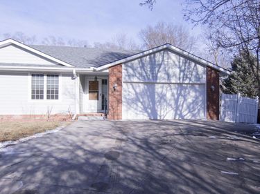 933 E RIDGE Drive, MALVERN, IA 51551