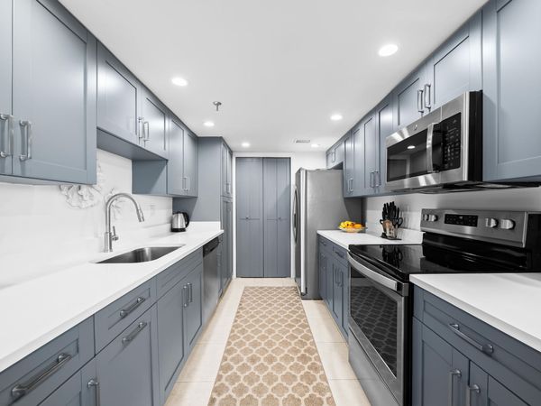 859 Jeffery Street, Unit 306, Boca Raton, FL 33487