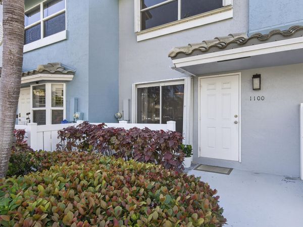 1100 E Jeffrey Street, Boca Raton, FL 33487