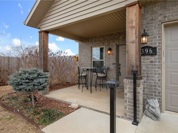 396 N Torc Lane, Fayetteville, AR 72704