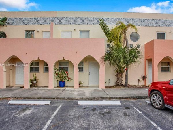 2753 NW 131st St, Opa-Locka, FL 33054