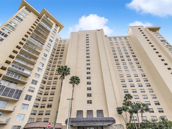 11111 Biscayne Blvd, Unit 116, Miami, FL 33181