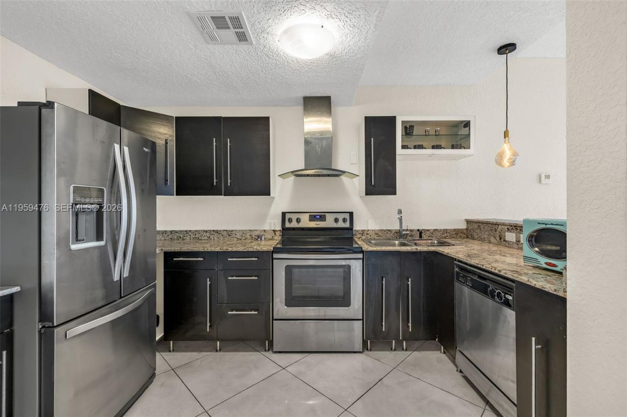 11111 Biscayne Blvd, Unit 116, Miami, FL 33181 Photo