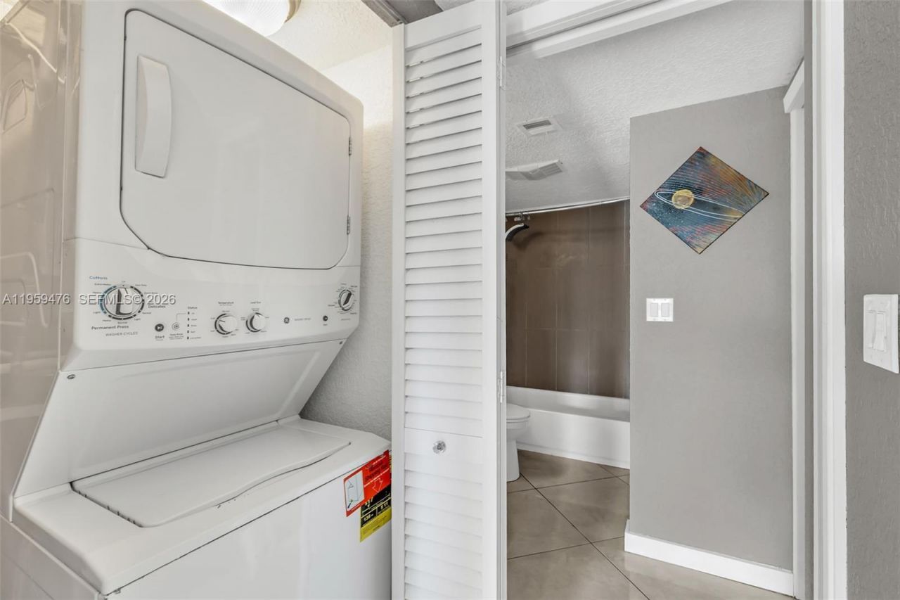 11111 Biscayne Blvd, Unit 116, Miami, FL 33181 Photo