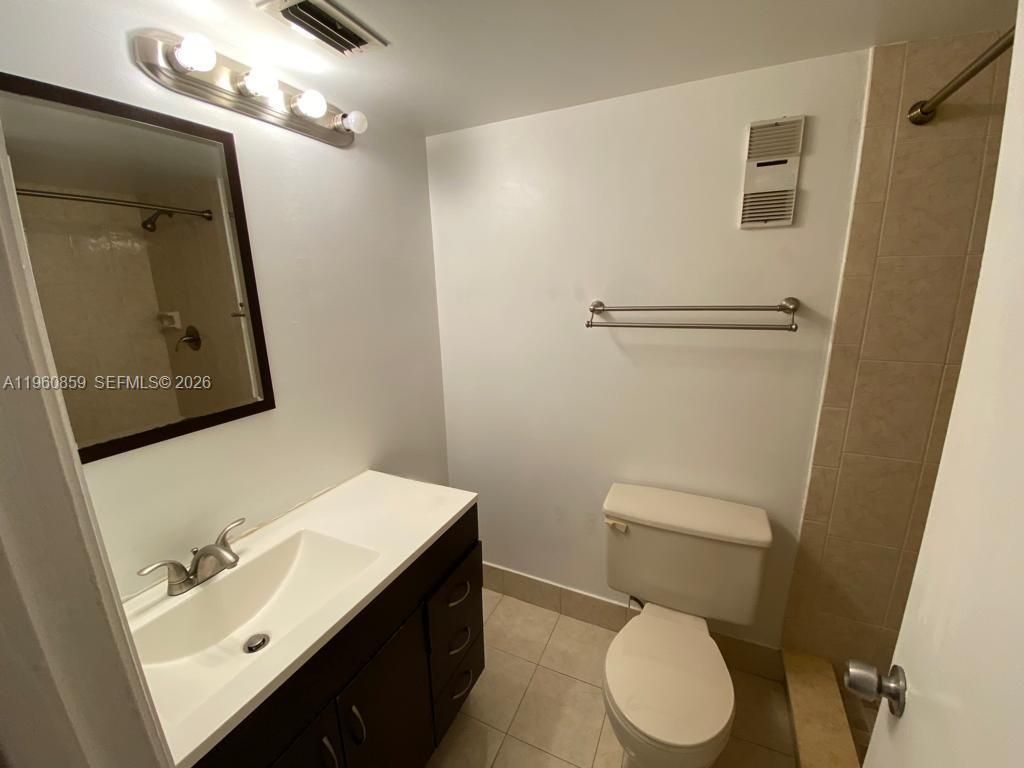 8540 N Sherman Cir , Unit 307, Miramar, FL 33025 Photo