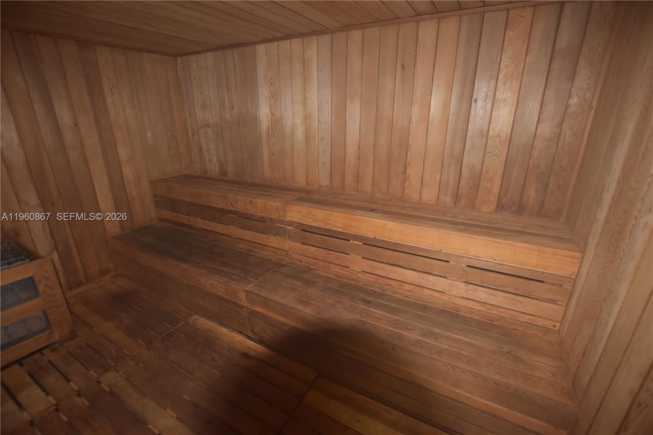 20301 W Country Club Dr , Unit 1425, Aventura, FL 33180 Photo