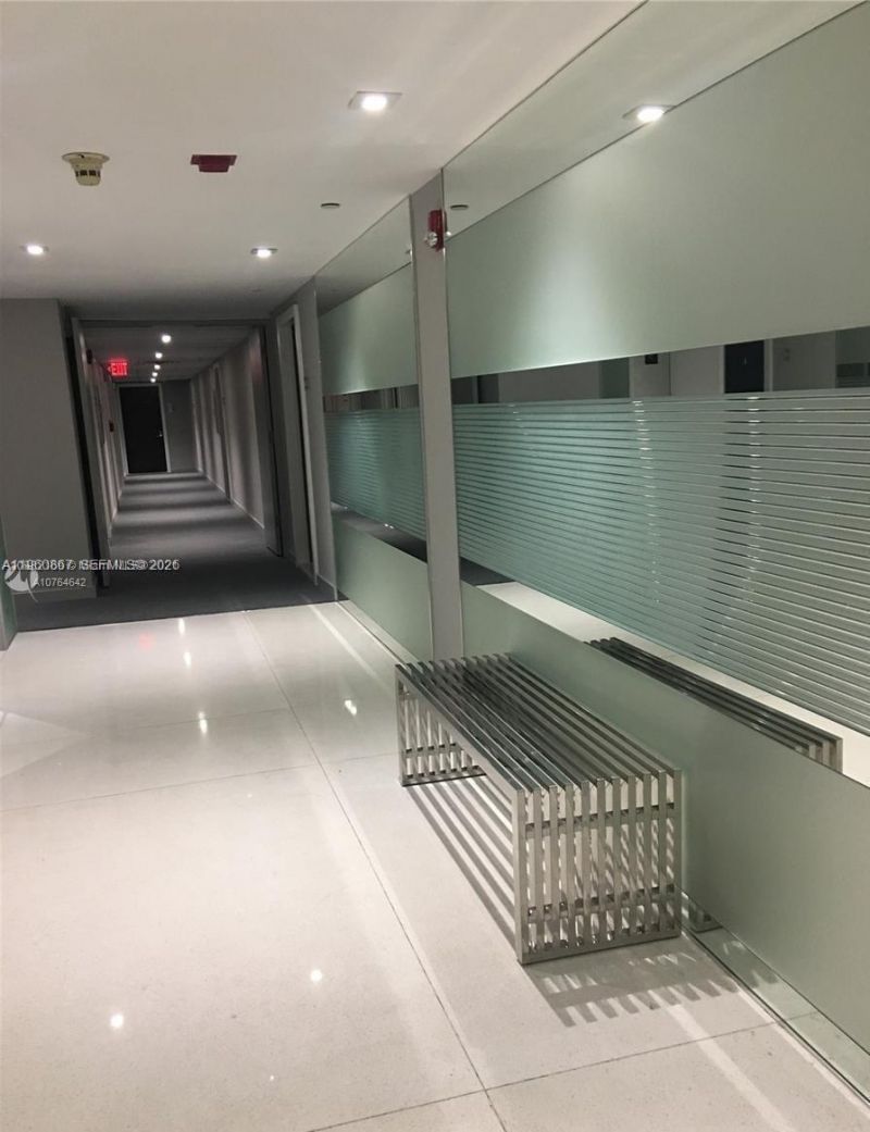 20301 W Country Club Dr , Unit 1425, Aventura, FL 33180 Photo