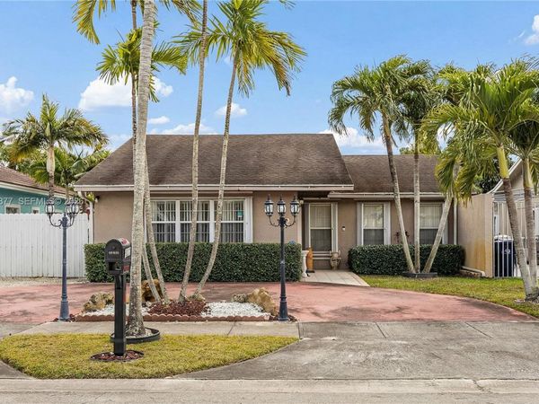 16216 SW 304th Ter, Homestead, FL 33033