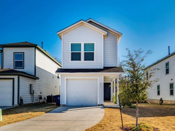 41 Trinity CIR, Lockhart, TX 78644