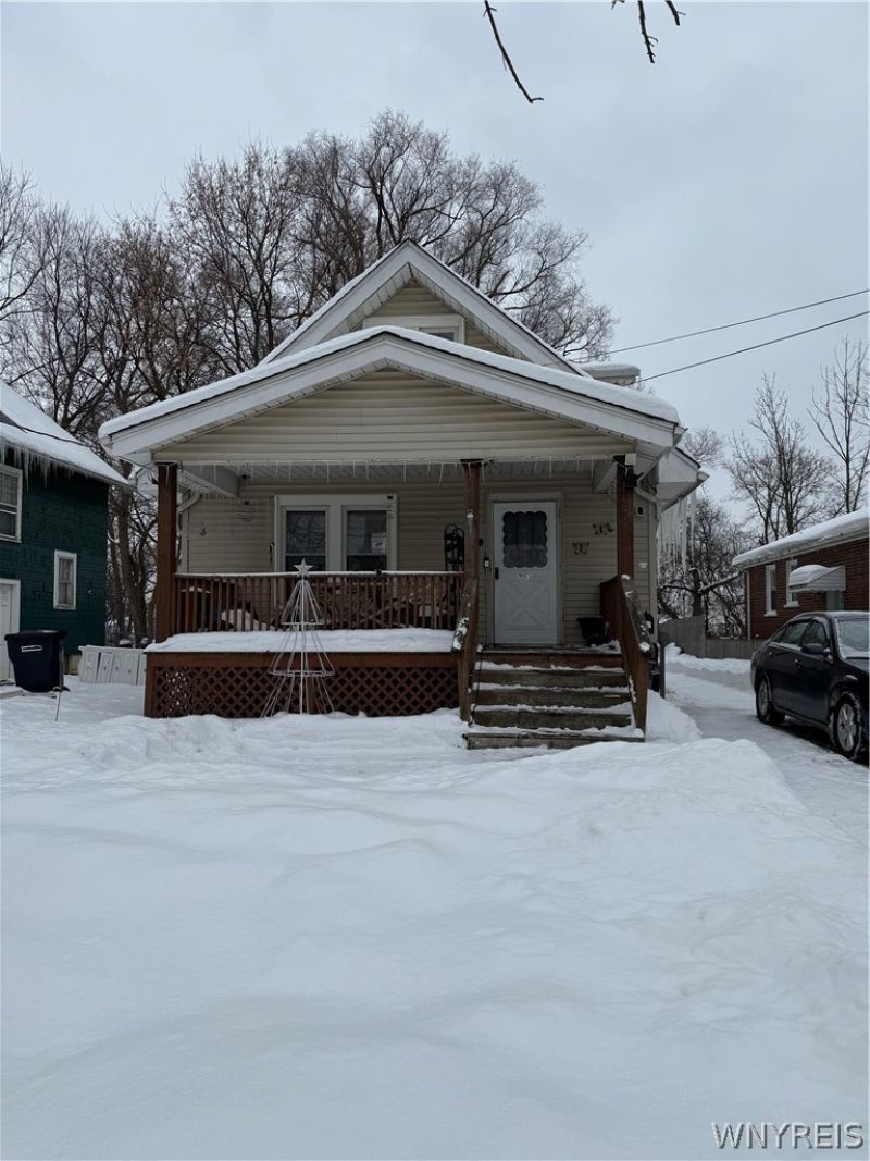 2975 Mckoon Avenue, Niagara Falls, NY 14305 Main Photo