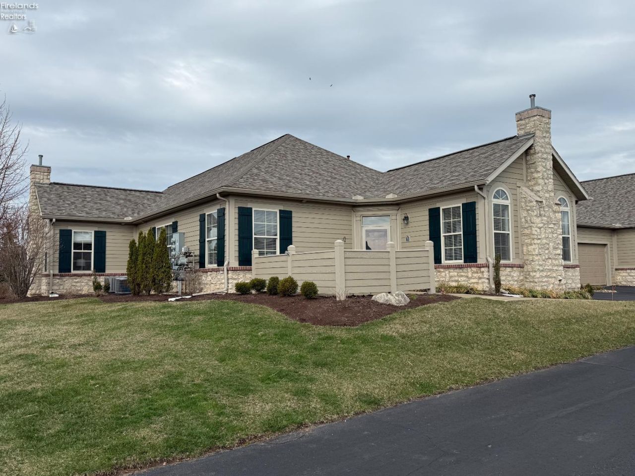2690 N Canterbury Circle Circle, Unit D, Port Clinton, OH 43452 Main Photo