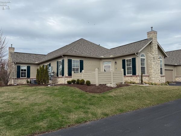 2690 N Canterbury Circle Circle, Unit D, Port Clinton, OH 43452