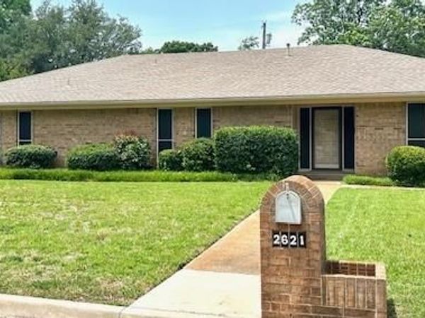 2621 Picadilly Lane, Denton, TX 76209