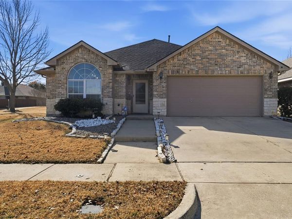 4410 New Meadow Drive, Mansfield, TX 76063