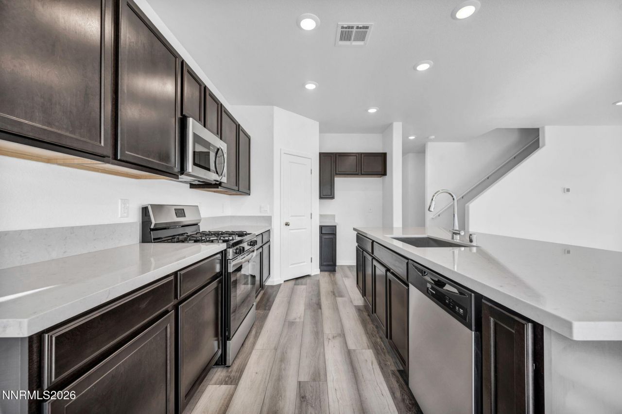 645 E Patrician Drive, Reno, NV 89506 Photo