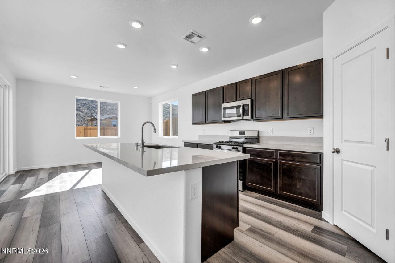 645 E Patrician Drive, Reno, NV 89506 Photo