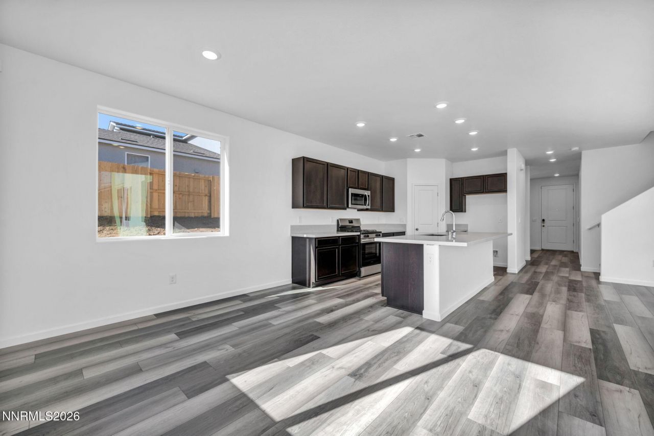 645 E Patrician Drive, Reno, NV 89506 Photo