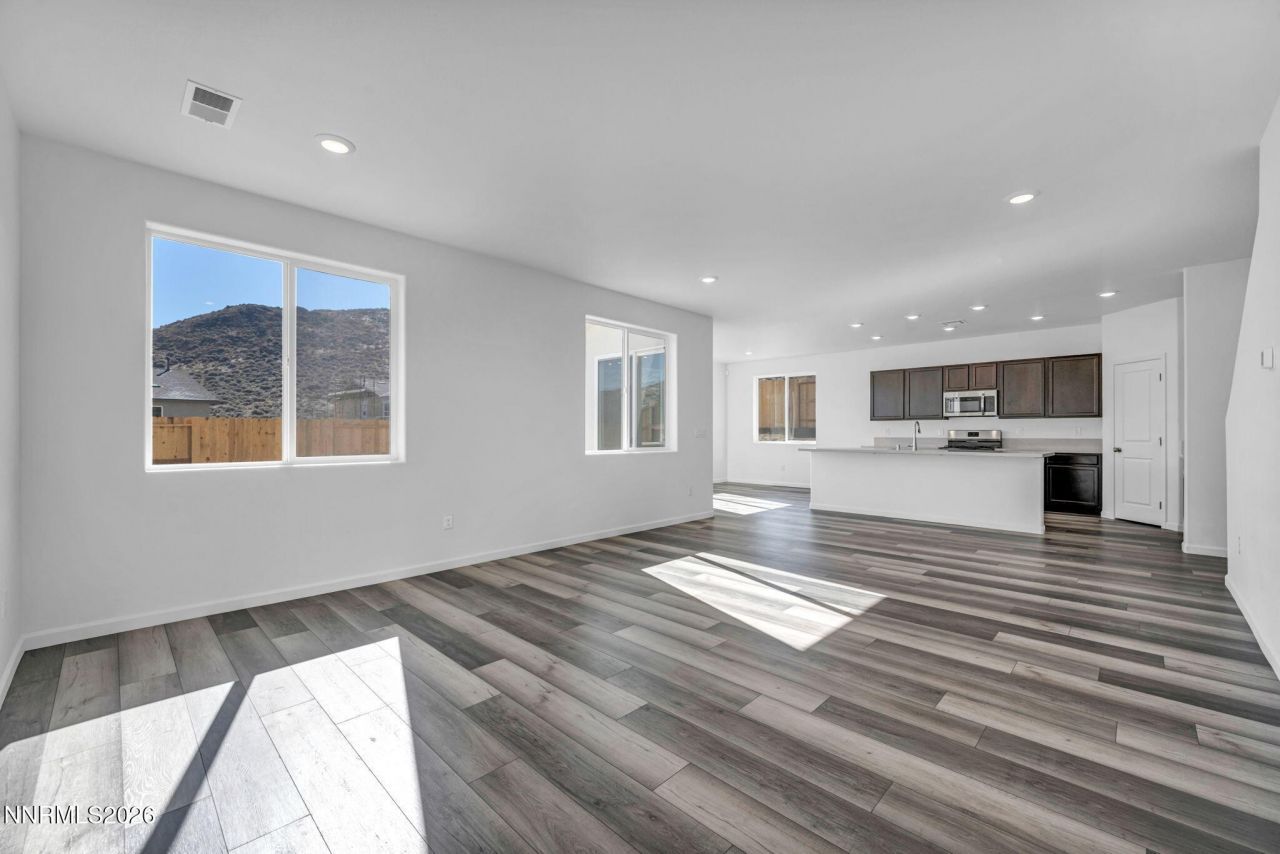 645 E Patrician Drive, Reno, NV 89506 Photo