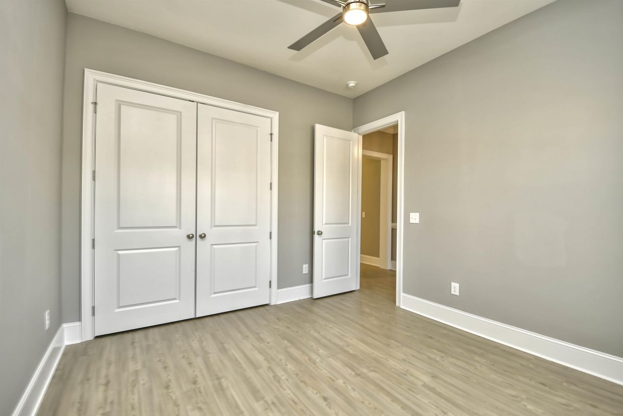 277 Waterfall Circle Photo 21