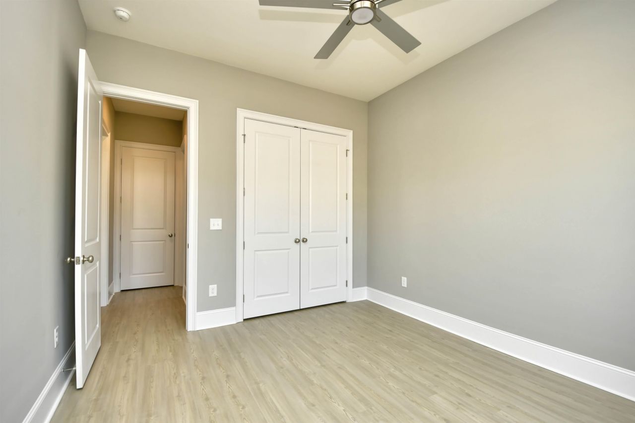 277 Waterfall Circle Photo 23