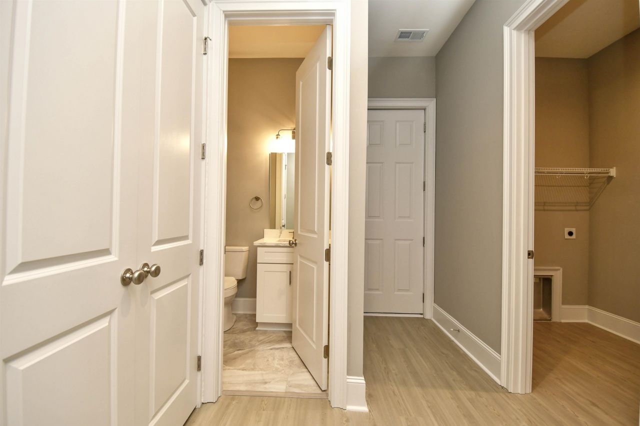 277 Waterfall Circle Photo 25